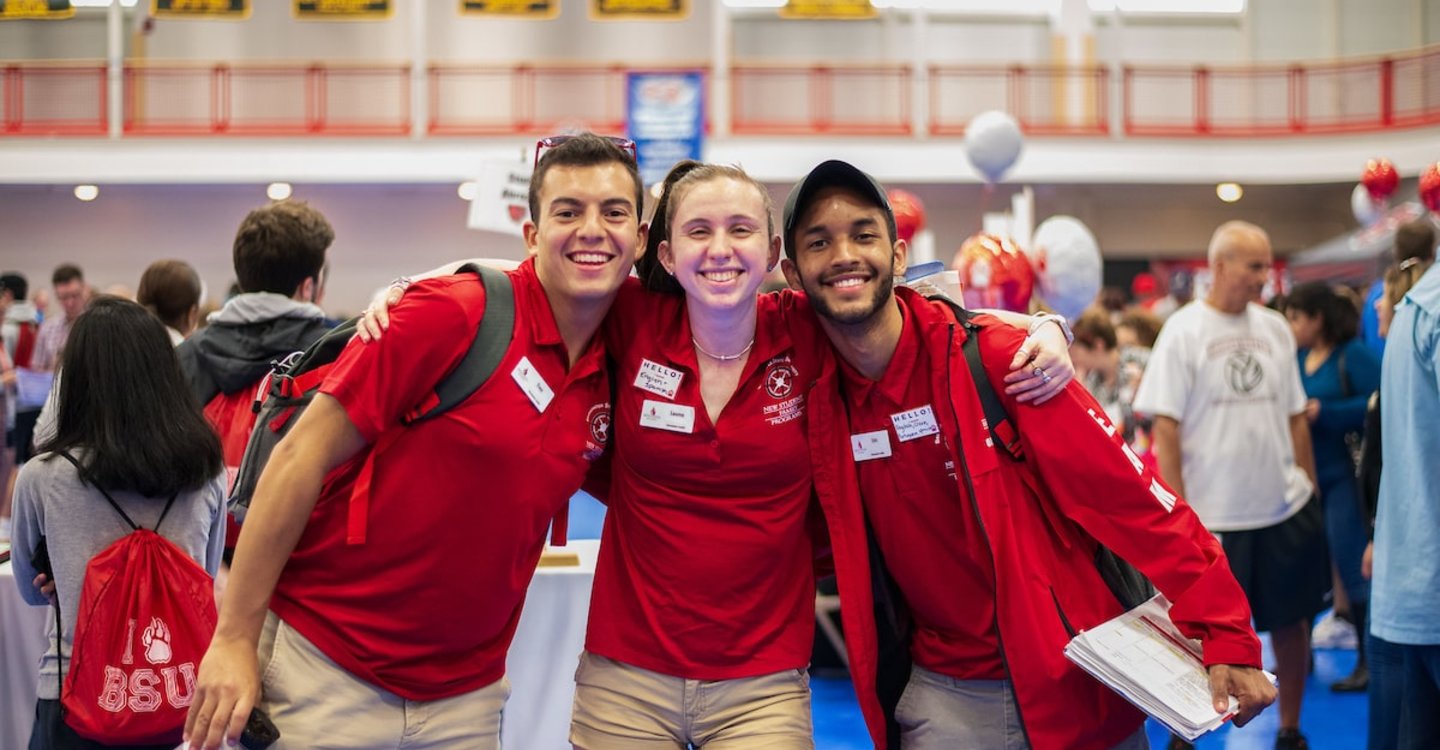 Orientation Leaders Pose Together while Smiling