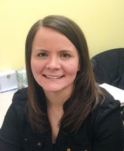 headshot photo of Wendy Knight
