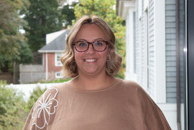 Amber Gazerro Headshot