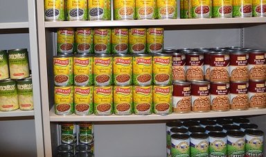 Canned goods sit on shelf in BSU Food Pantry