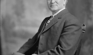 A black and white portrait of Senator Robert La Follette