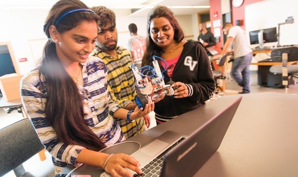 international graduate students in robotics class