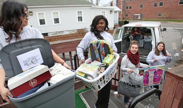 students doing community service