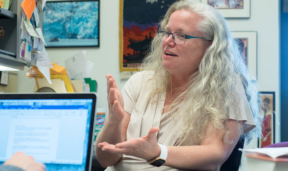 Dr. Martina Arndt, Professor of Physics