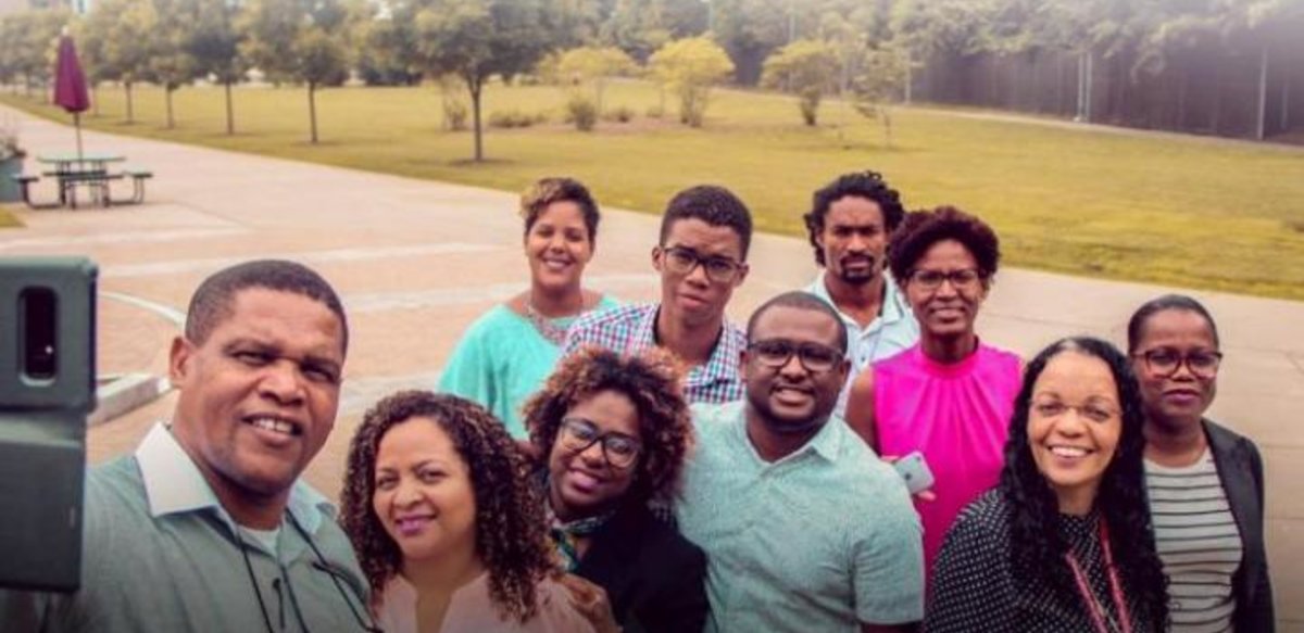 a group photo on campus
