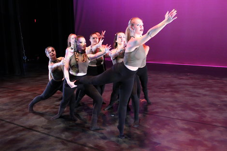 BSU dancers on stage BSU dancers on stage