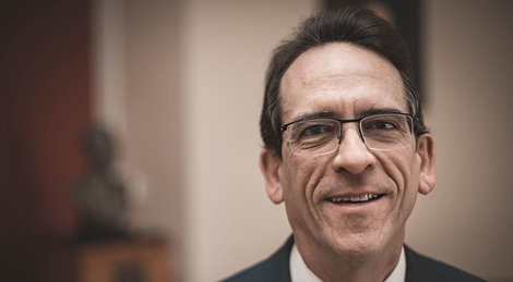 Louis Ricciardi, '81