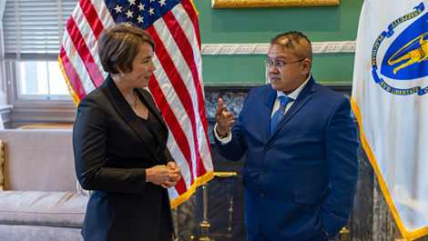 Cindy Mack talks with Gov. Maura Healey