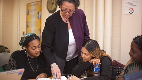 Sydne Marrow works with students.